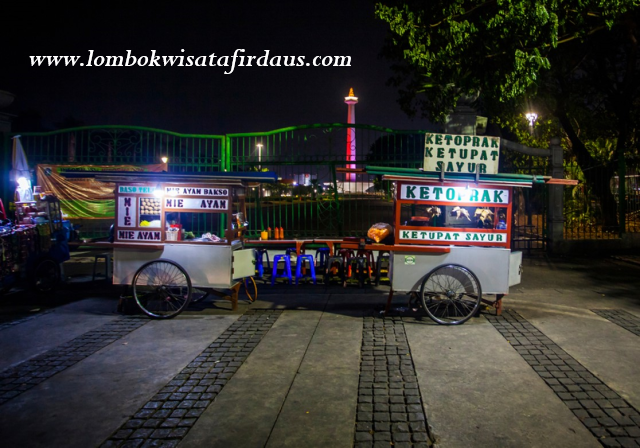 Wisata Kuliner Malam